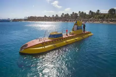 Semi submarine Hurghada